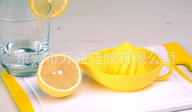 現模供應檸檬擠汁器 食品級矽膠檸檬壓汁器 矽膠手動迷你榨汁機批發・進口・工廠・代買・代購