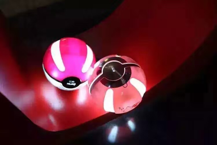 Pokemon Go精靈球充電寶10000毫安卡通神奇寶貝寶可夢go移動電源工廠,批發,進口,代購