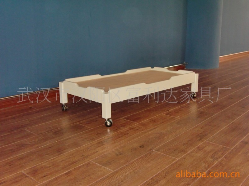 供應幼兒園傢具，兒童床，兒童桌椅，圖書櫃，玩具櫃定做學校傢具工廠,批發,進口,代購