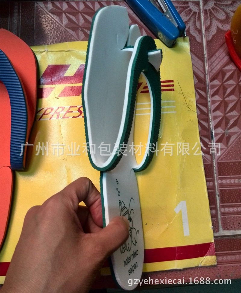 訂做 雙色彩色沙灘一次性折疊拖鞋 防滑 SPA 酒店 美甲店專用批發・進口・工廠・代買・代購