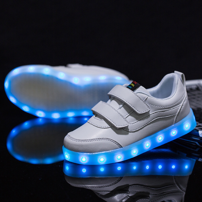 廠傢直銷 16年新春兒童LED發光鞋小中大童usb充電七彩發光燈鞋批發・進口・工廠・代買・代購