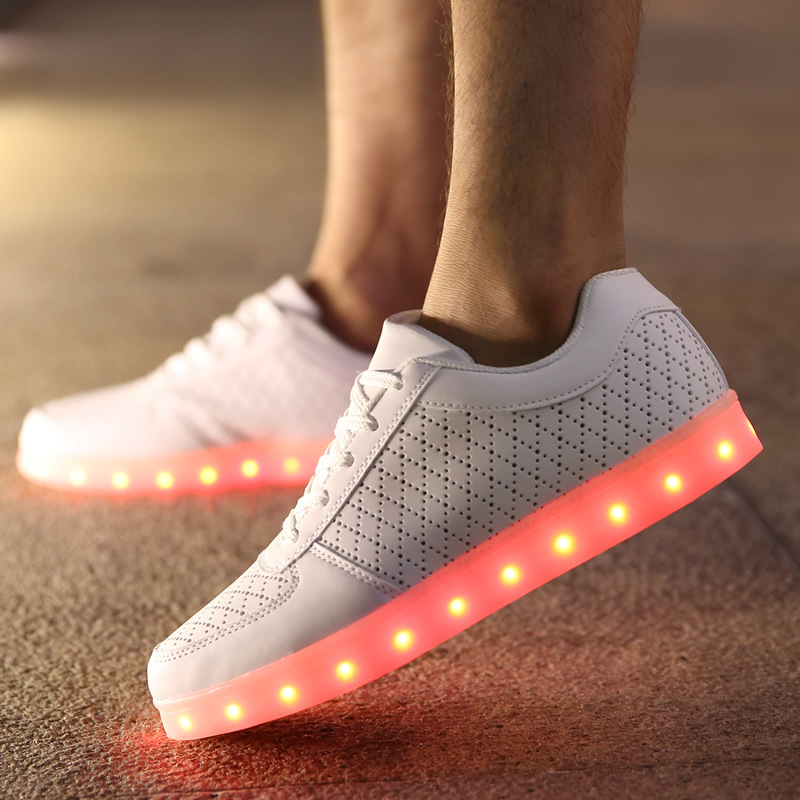 新款夏季透氣七彩充電發光鞋情侶款鏤空洞洞LED燈光鞋男女板鞋潮工廠,批發,進口,代購