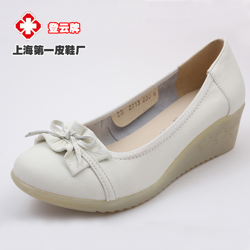 廠傢批發真皮坡跟牛筋底防滑護士鞋白色透氣女單鞋美容院工作鞋工廠,批發,進口,代購