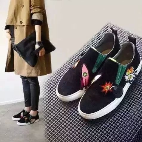 廣州女鞋樂福鞋真皮鞋子板鞋休閒鞋微商代理一件代發刺繡單鞋批發工廠,批發,進口,代購