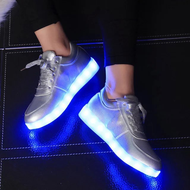 新款批發七彩發光鞋男女休閒鞋情侶款光夜光鞋USB充電LED燈光板鞋批發・進口・工廠・代買・代購