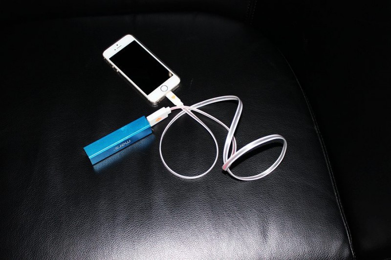 適用IP6麵條發光充電線 IP5S發光充電線 發光充電線 廠傢直銷工廠,批發,進口,代購