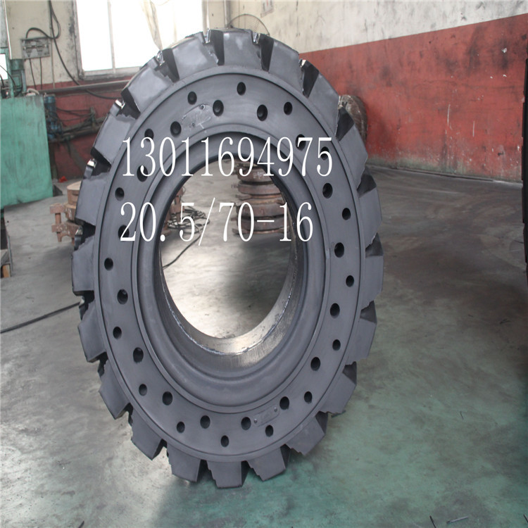廠傢供應裝載機實心輪胎帶鋼圈16/70-20  性價比高膠質好工廠,批發,進口,代購