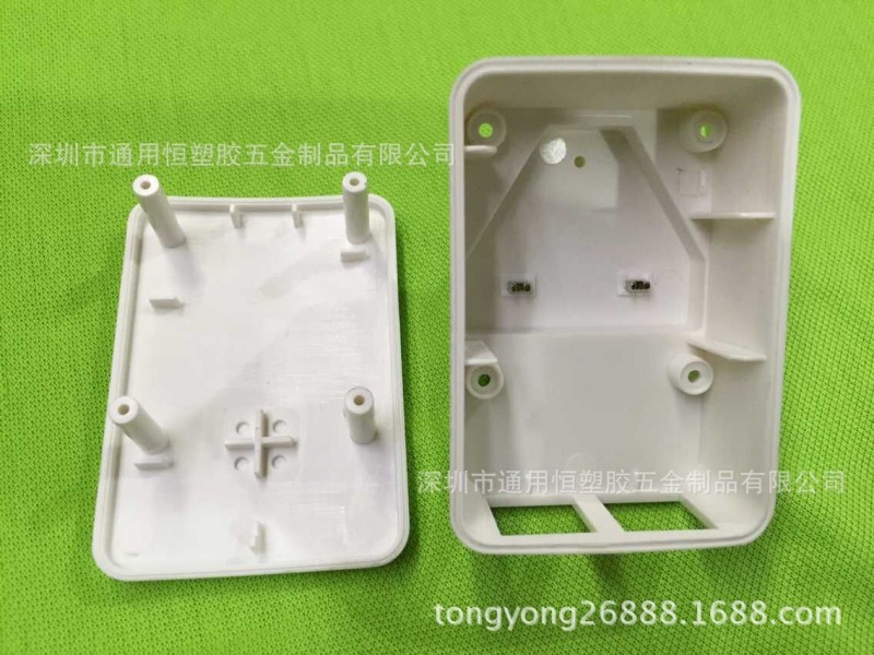 批發新款4USB英規充電器外殼 蘇州廠傢專業生產光麵開關電源外殼工廠,批發,進口,代購