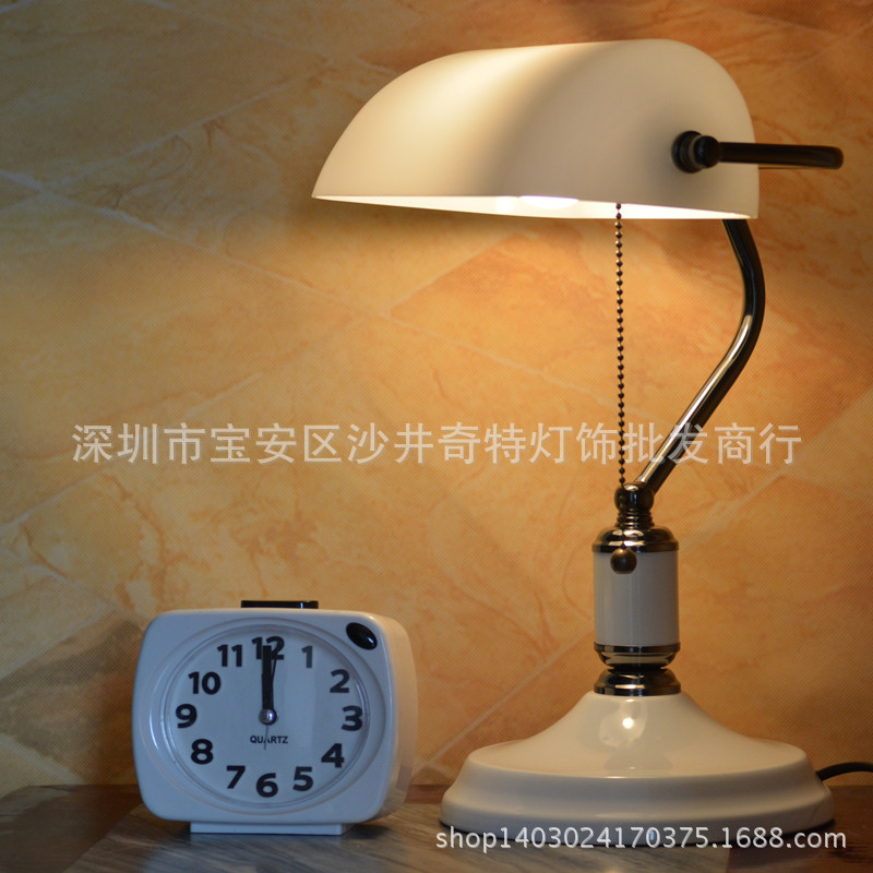 廠傢直銷一件代發歐式復古美式白色鐵藝銀行臺燈學習送禮臺燈批發・進口・工廠・代買・代購