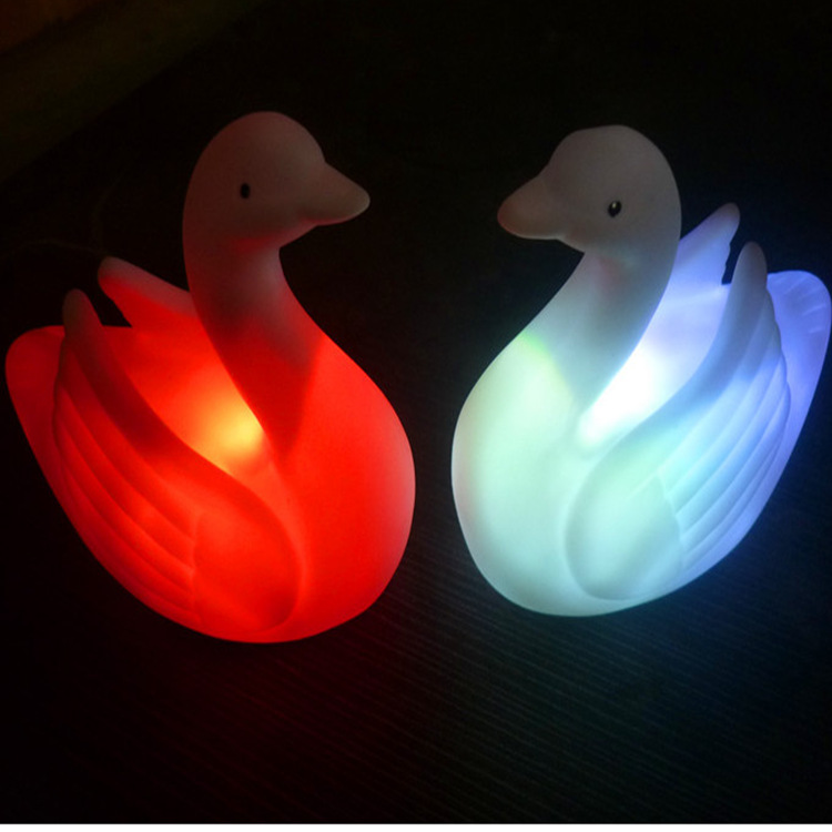 七彩發光天鵝小夜燈 婚慶用品 活動道具 地攤熱賣玩具 創意小禮品工廠,批發,進口,代購