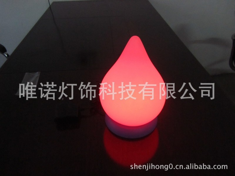 供應小巧新型PE外殼臺燈，七彩節能，安全環保，款式多樣工廠,批發,進口,代購