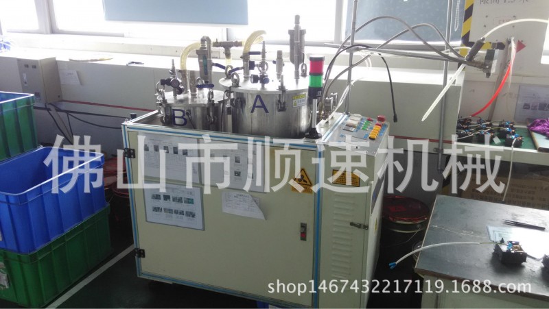 佛山灌膠機 點膠機 全自動點膠機 非標自動化設備  設計工廠,批發,進口,代購