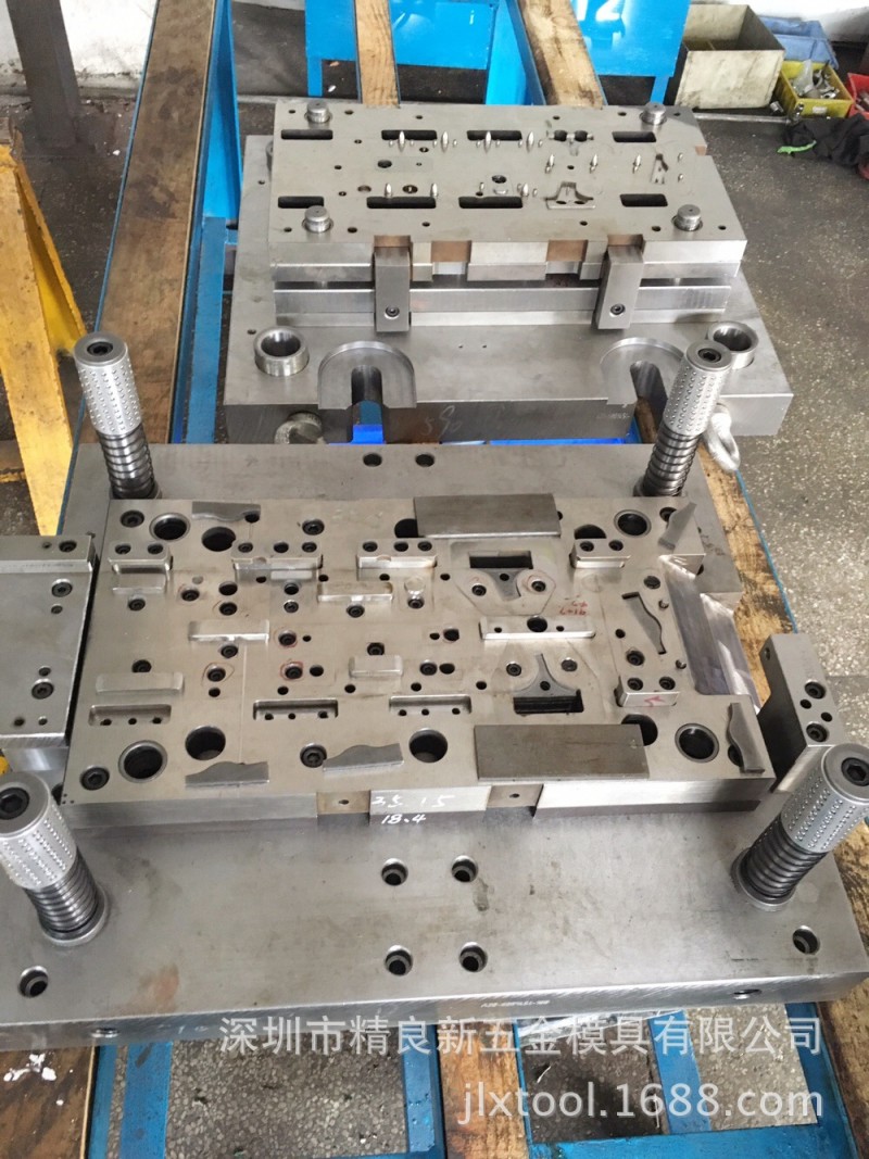 深圳專業設計與製作五金沖壓模具，汽車模，機箱模，電子模等批發・進口・工廠・代買・代購