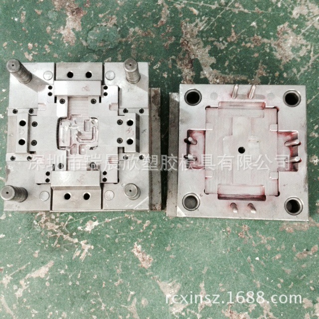 深圳長期大量提供塑膠，五金，壓鑄模具加工，註塑，噴油，絲印等批發・進口・工廠・代買・代購