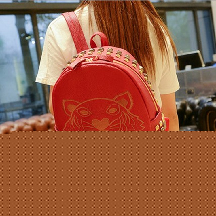 廠傢直銷2016新款繡線高檔PU麵料虎頭女包旅遊柳釘休閒電腦雙肩包批發・進口・工廠・代買・代購