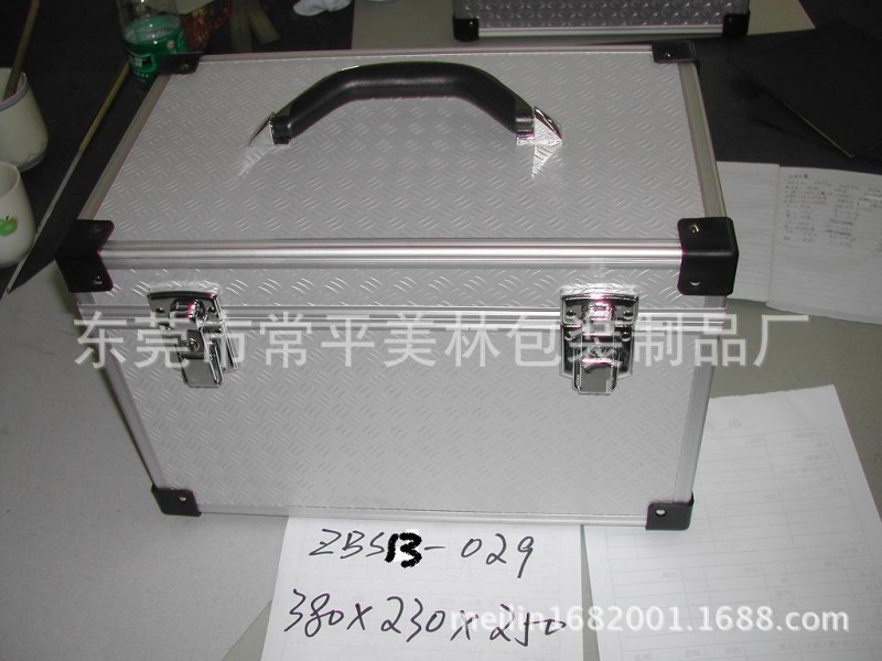 ML批發深圳電子機器箱鋁箱航空箱電鍍鋁箱工廠,批發,進口,代購