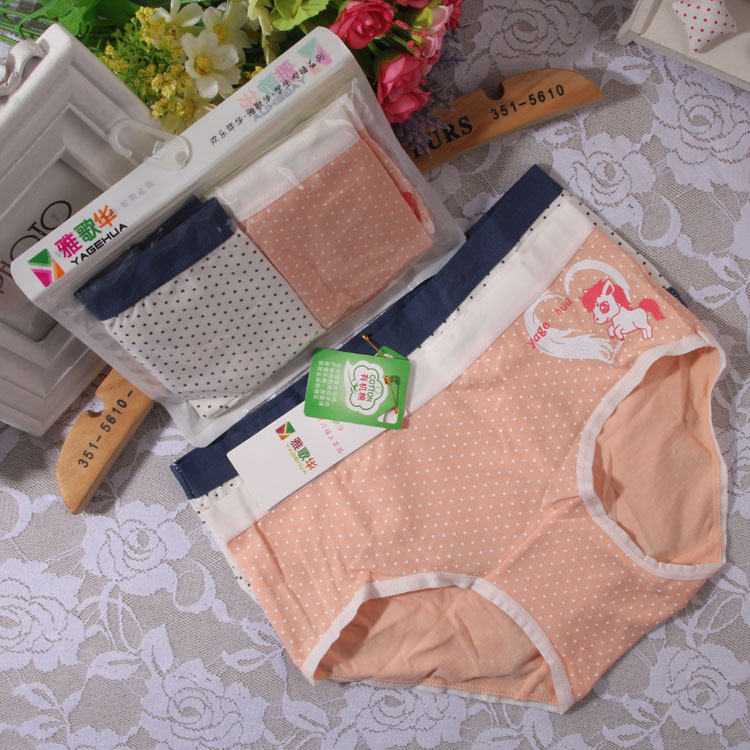 盒裝純棉圓點女童內褲批發 超店專賣店實體店熱賣款批發・進口・工廠・代買・代購
