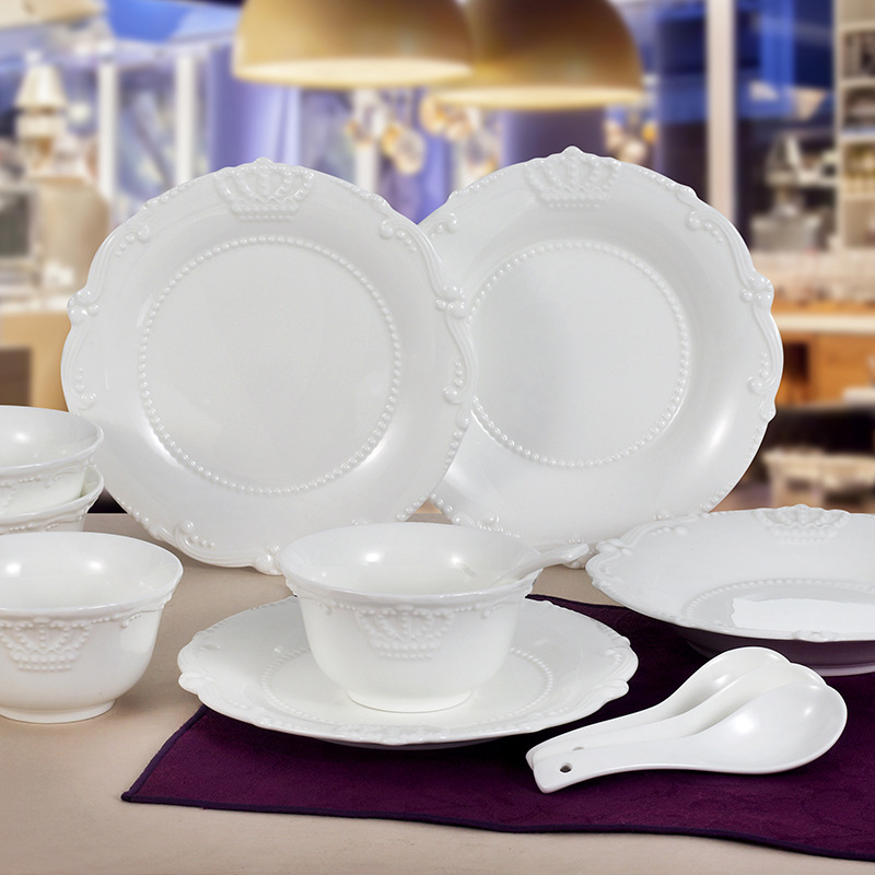 熱銷創意陶瓷餐具套裝 純白色皇冠浮雕12頭骨瓷餐具碗盤碟禮品批發・進口・工廠・代買・代購