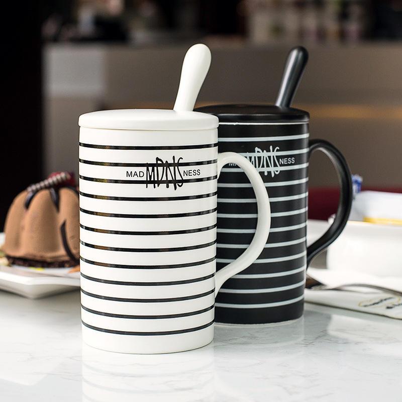 廠傢批發 創意黑白情侶條紋杯陶瓷杯子帶蓋帶勺馬克杯咖啡杯水杯批發・進口・工廠・代買・代購