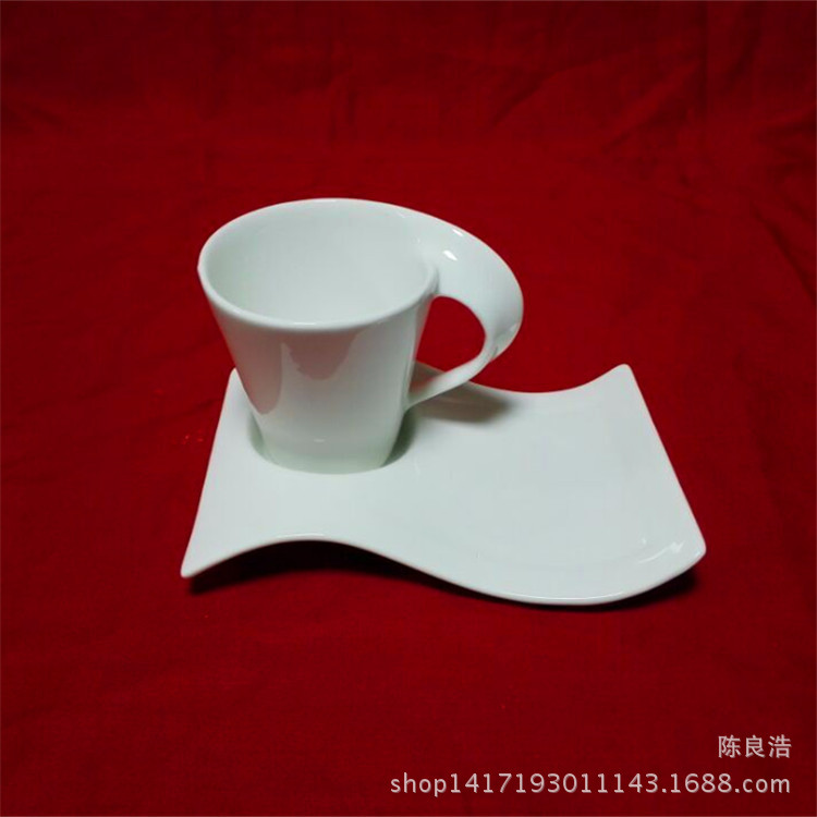 陶瓷杯餐具  變形杯  波浪杯碟 不規則杯碟工廠,批發,進口,代購