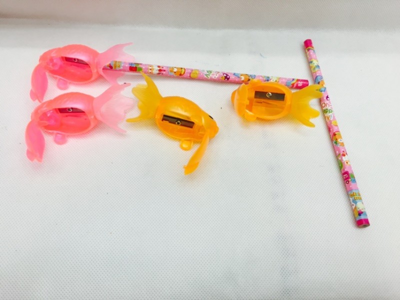 廠傢直銷學生用品飛機模型小金魚造型等卷筆刀新款迷你型學生用品批發・進口・工廠・代買・代購