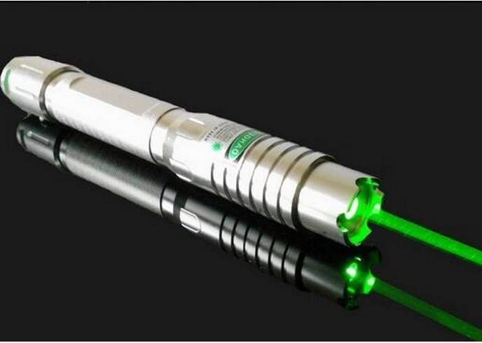 爆款 500mW綠光激光手電 綠色激光燈大功率 激光手電 點煙點火筆工廠,批發,進口,代購