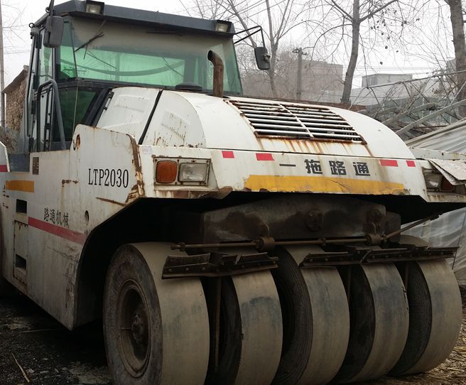 供應洛陽壓路機配件(圖)工廠,批發,進口,代購