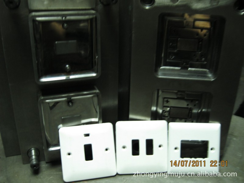 供應熱固性模具 13A .15A插頭模具  膠木模具工廠,批發,進口,代購