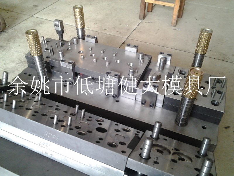 承接級進模 拉伸模 復合模 多工序成型模製造批發・進口・工廠・代買・代購