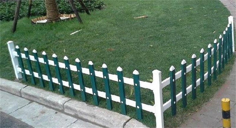 廠傢供應各種護欄市政綠化草坪塑鋼護欄園林小區花園鋅鋼柵欄工廠,批發,進口,代購