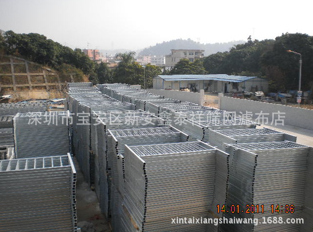 深圳甲型護欄  乙型護欄 港式護欄  市政護欄 生產廠傢工廠,批發,進口,代購