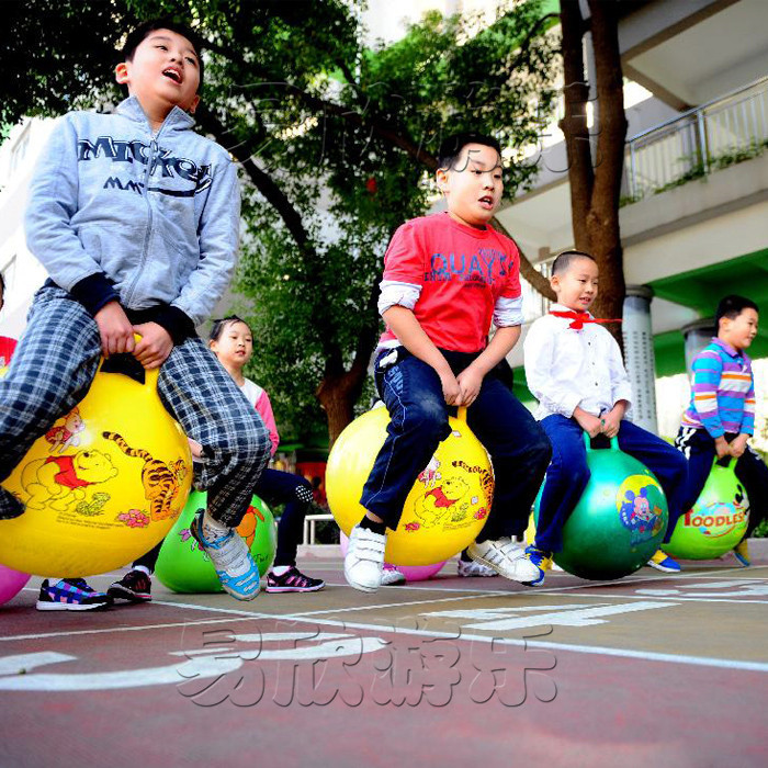 新款卡通跳跳球 充氣手柄球 兒童健身玩耍幼兒園羊角球 趣味氣球批發・進口・工廠・代買・代購
