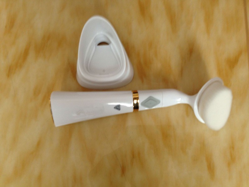 洗臉刷,毛孔清潔器，軟毛電動洗臉刷，洗臉神器，傢用美容機潔麵批發・進口・工廠・代買・代購